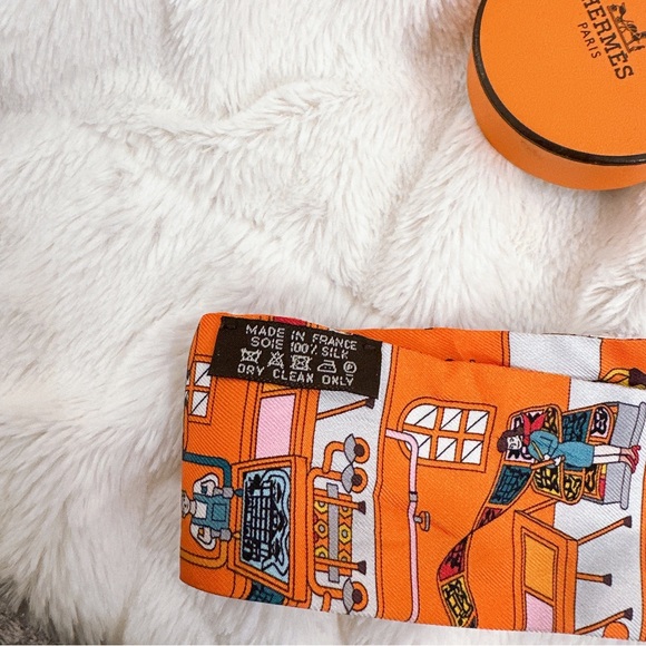 HERMES🧡 Twilly - La Maison des Carres - Picture 4 of 8